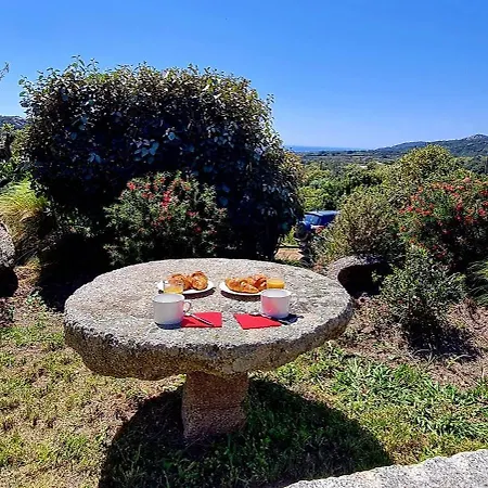 Semesterbostad Bergerie A Sapara