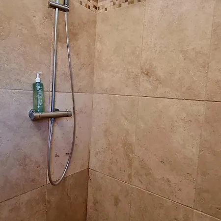 Semesterbostad Bergerie A Sapara *